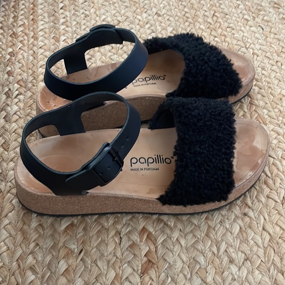 Birkenstock/Papillio Shearling Sandals, Black,Size 40. Worn 3X. - Picture 4 of 8